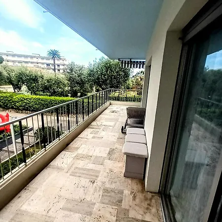 Les Oliviers Big Terrace&pool Comfy Apartamento